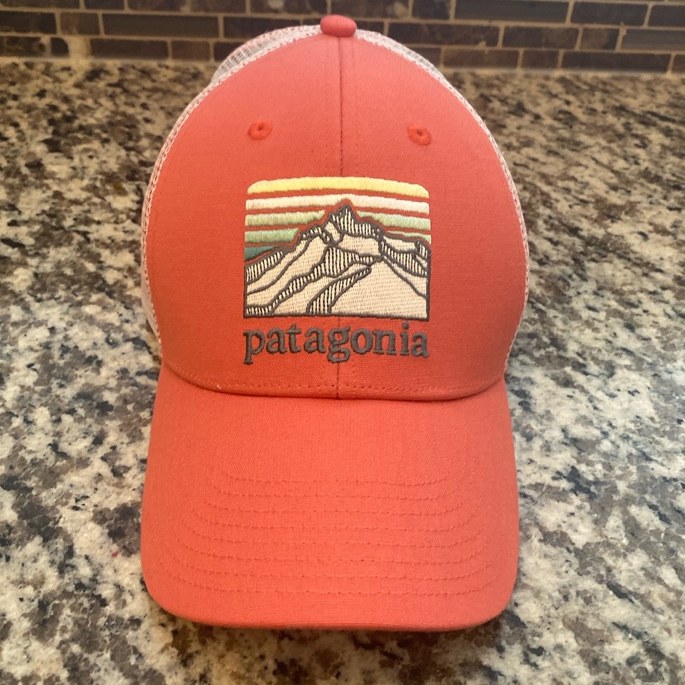 NWOT Never Worn Women's Patagonia Trucker Hat